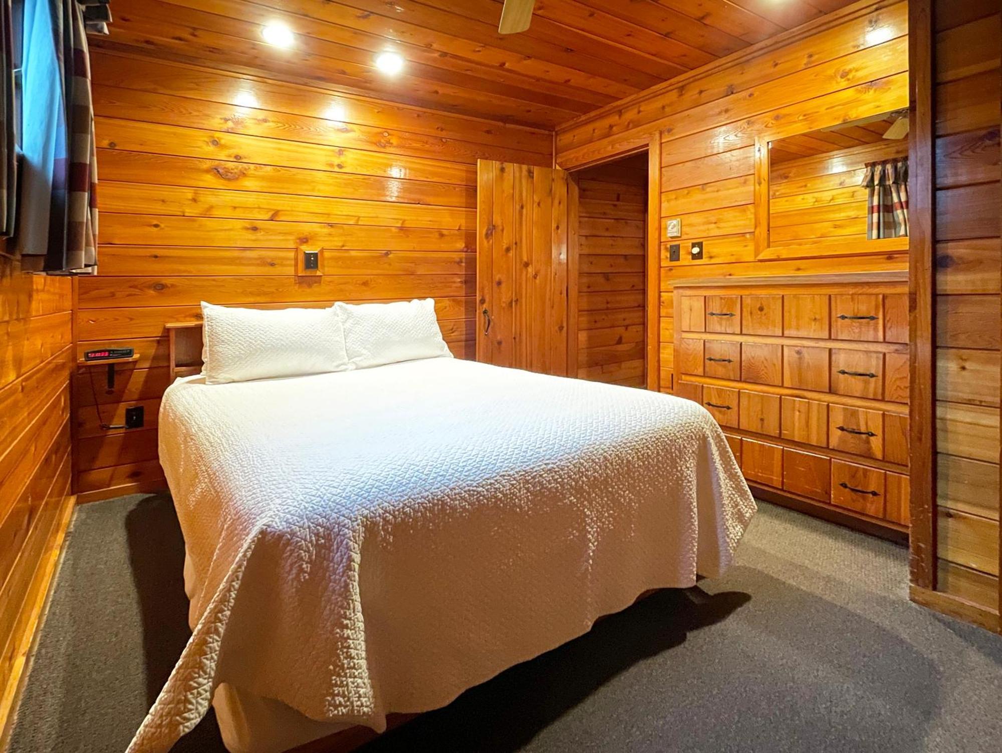 Mountain Springs Lake Resort سترودسبورغ الغرفة الصورة